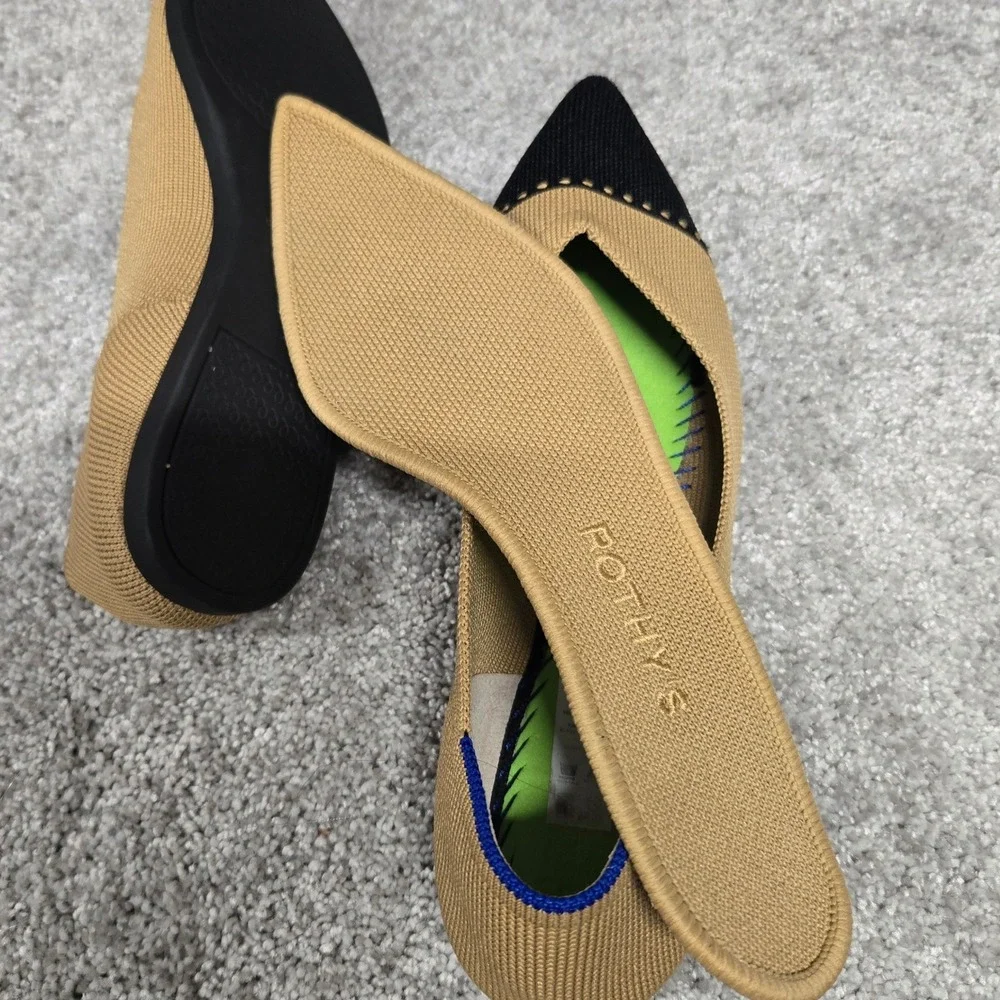 Rothys The Point Flats Camel Black Cap Toe Pointed Toe Shoes Womens Size 8